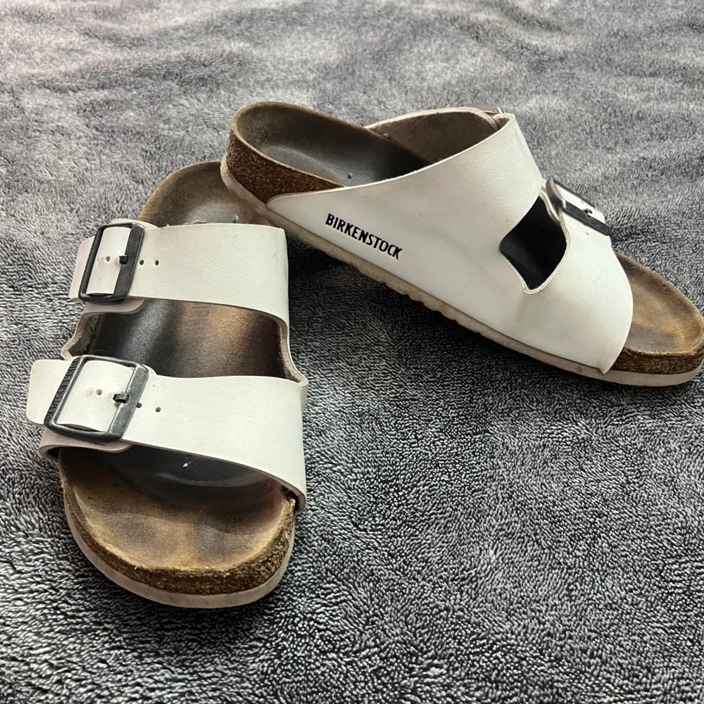 Birkenstock Arizona White Birko-Flor Two-Strap Slide Sandals Women 39  Preppy